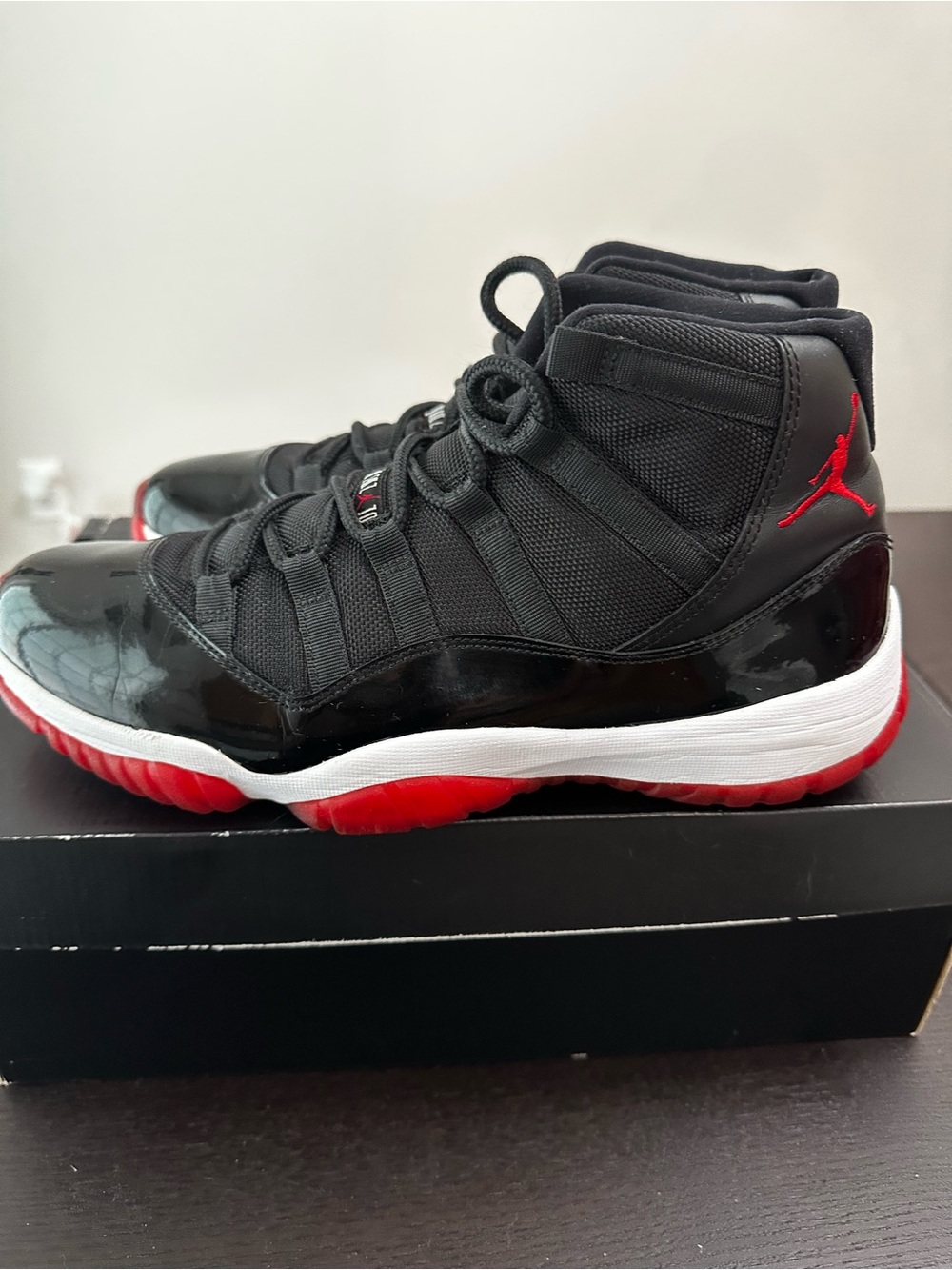 Jordan Retro Black / Red High-Top Basketball Sneakers - Picture 5 of 11